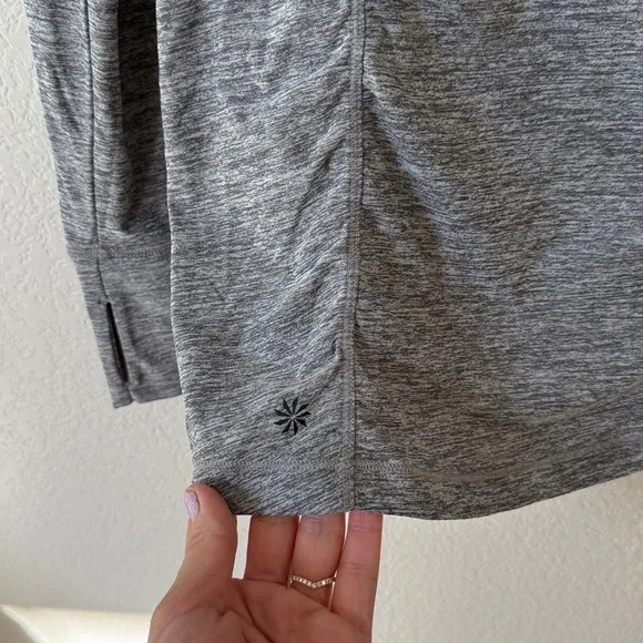 Athleta Long Sleeve Top Zip Up Henely Gray size Small - Picture 4 of 13